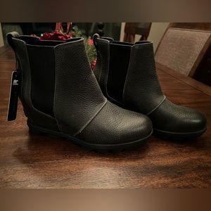 Sorel wedge boots